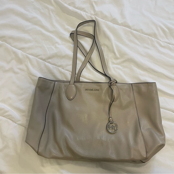Michael Kors Leather Tote Bag - Picture 1 of 4